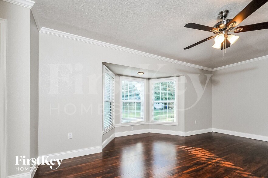 Building Photo - 4635 Dillwyn Dr