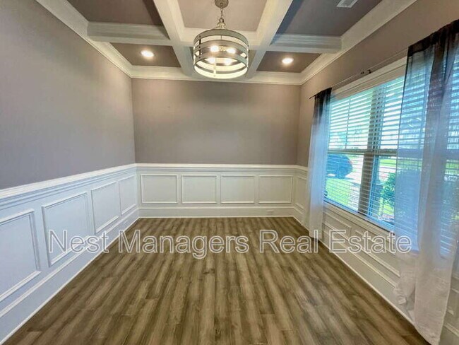 Building Photo - 5344 Debut Ave