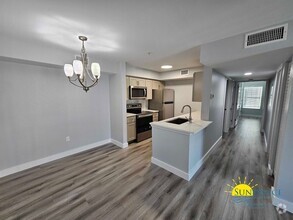 Building Photo - Fully Renovated 2 Bedroom Unit in Destin!