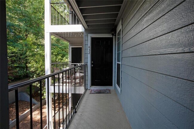 Building Photo - 432 Granville Ct