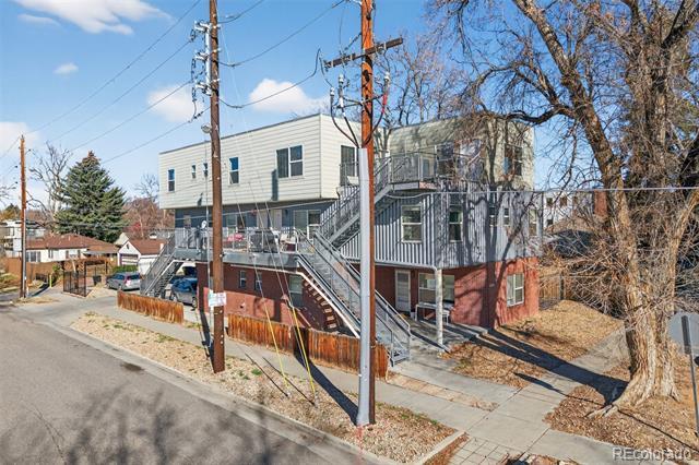 Building Photo - 2389 S High St