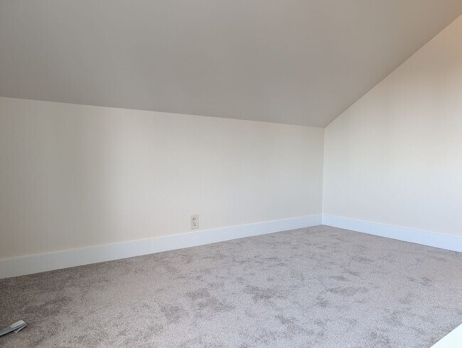 Building Photo - 1114 Skagit St