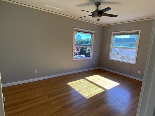 Master Bedroom-View 1 - 1410 Glenfield Ave