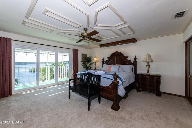 Building Photo - 3602 S Peninsula Dr