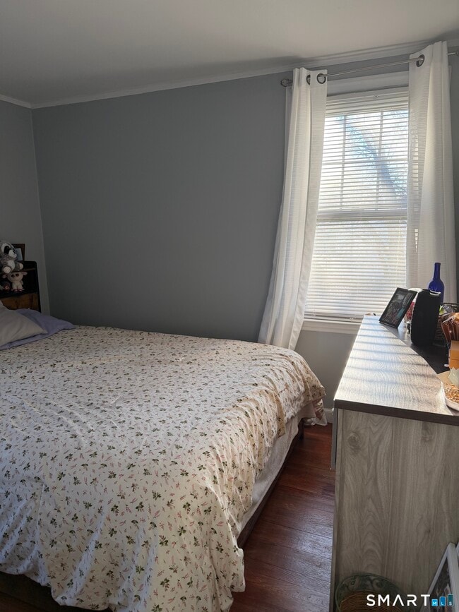 Building Photo - 197 Robert Treat Pkwy