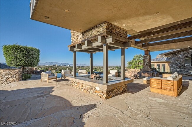 Building Photo - 5 Promontory Pointe Ln