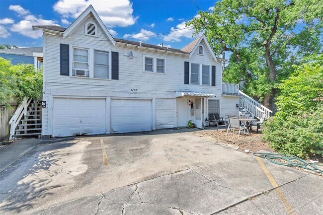 Building Photo - 1133 W Clay St