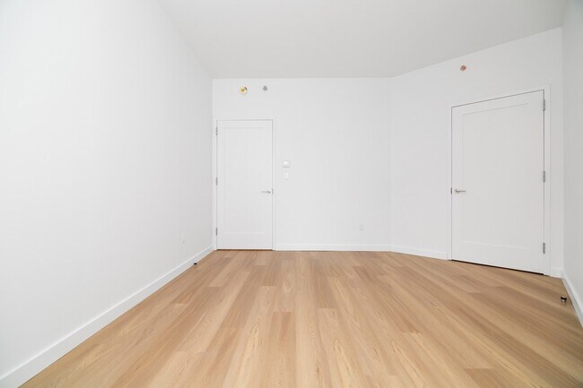 Building Photo - 71-82 Parsons Boulevard