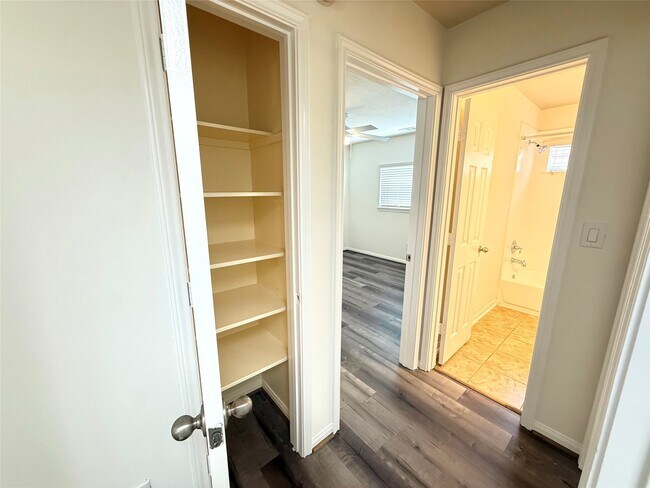 Building Photo - 11222 Overland Trail Dr