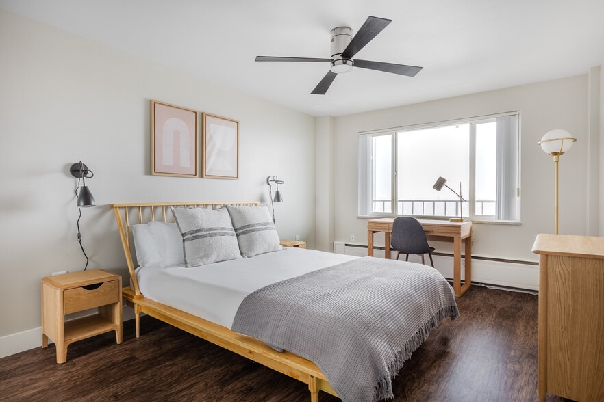 Building Photo - 1350 40th St