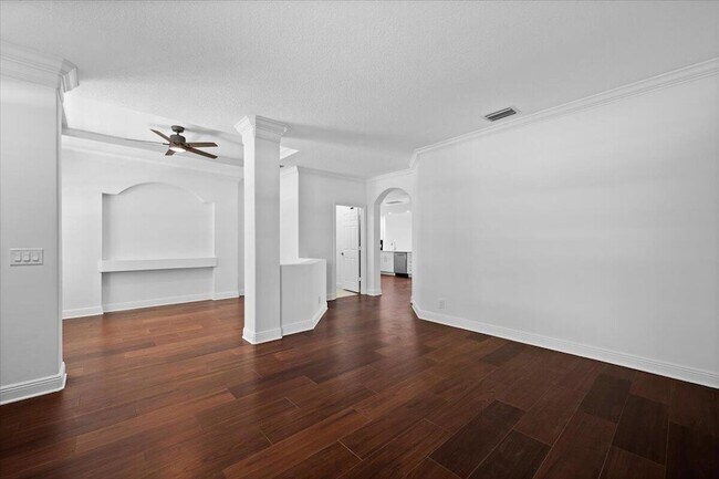 Building Photo - 244 Clocktower Dr