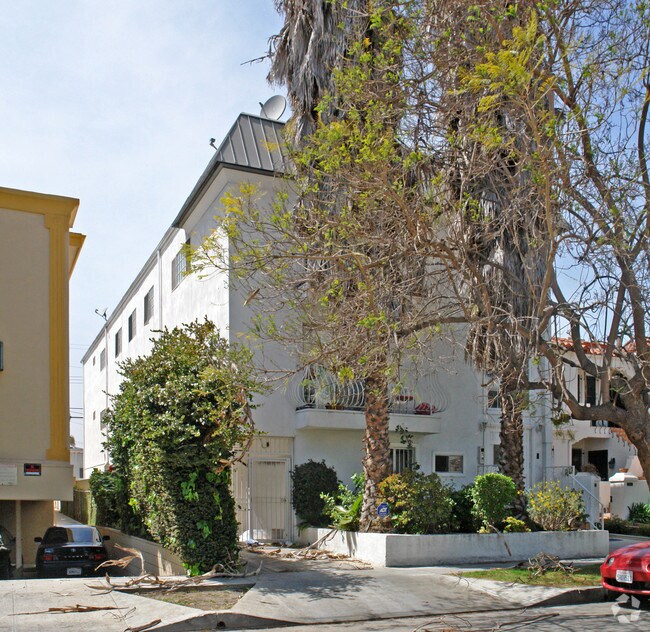 Building Photo - 923 S Shenandoah St