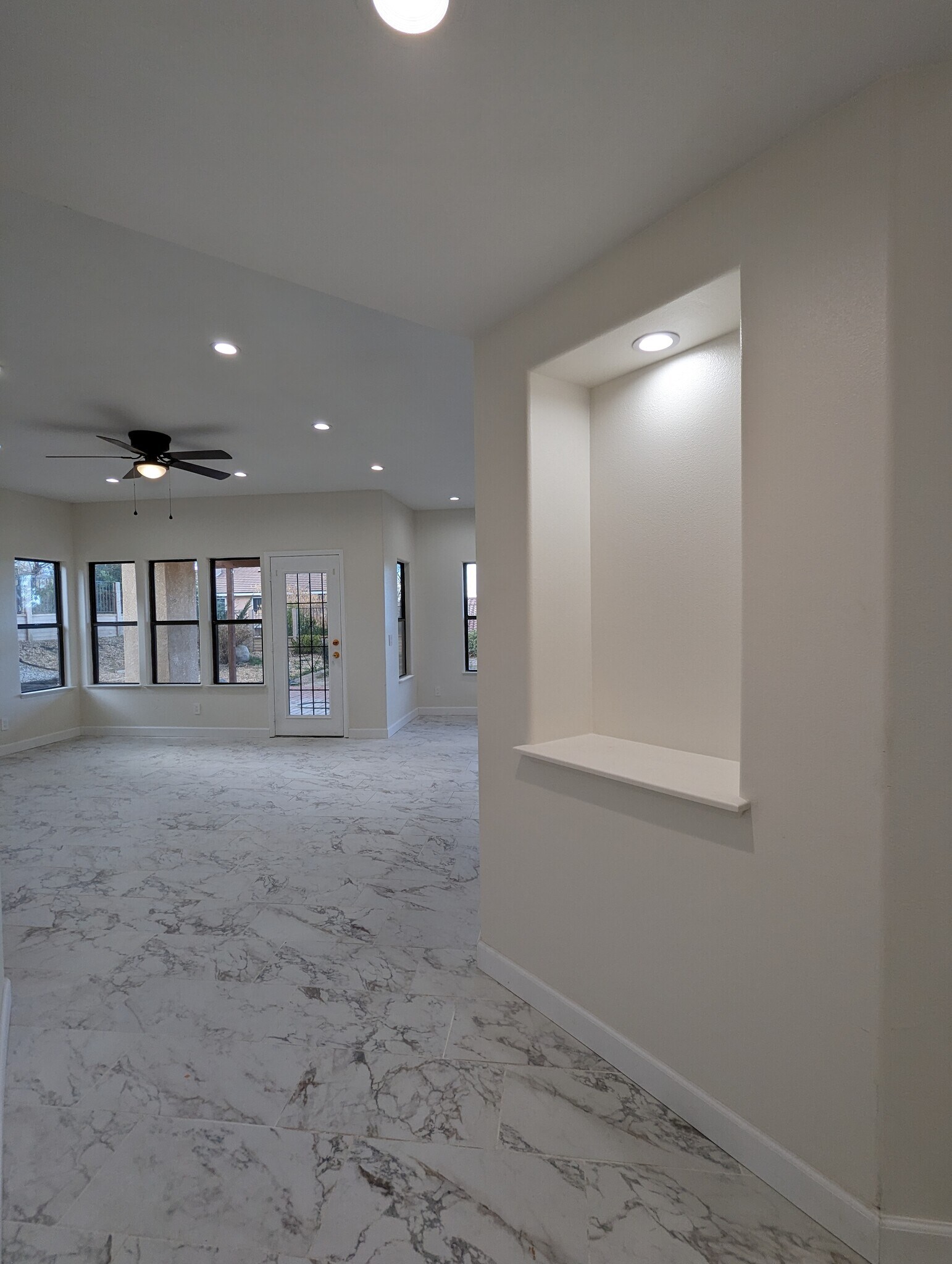Building Photo - 42057 Parkmont Dr