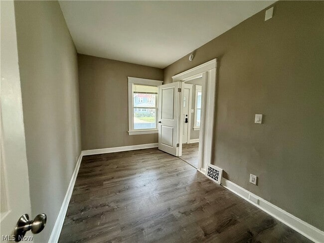 Building Photo - 1265 Marlowe Ave