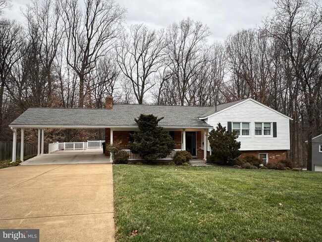 Building Photo - 6830 Pacific Ln