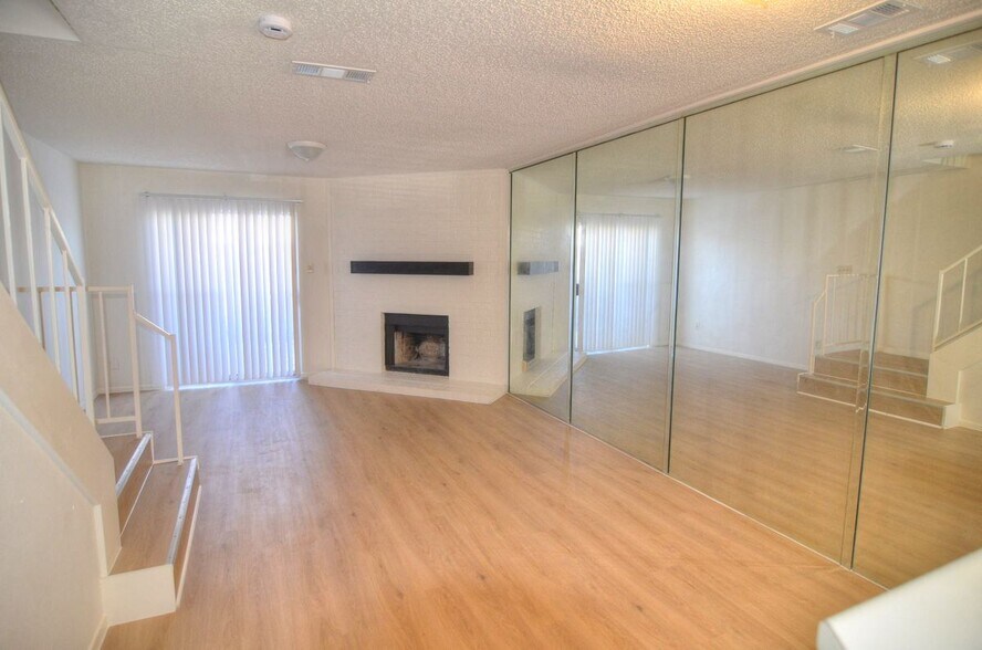 Building Photo - 10500 Lake June Rd