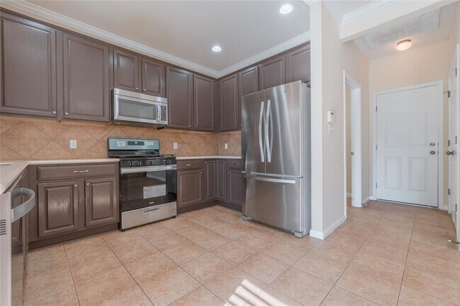 Building Photo - 9516 Castle Pines Dr
