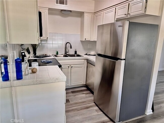 Building Photo - 45313 Sunset Ln