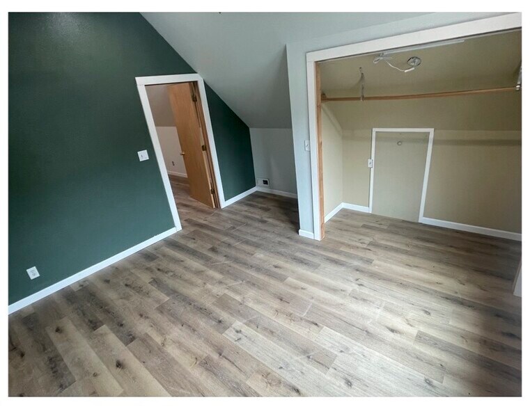 Upstairs Office/Den Space - 2860 S Delaware Ave