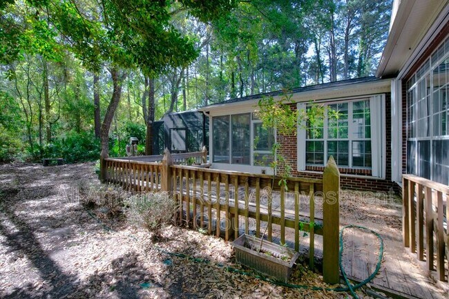 Building Photo - 1467 Oakmont Pl