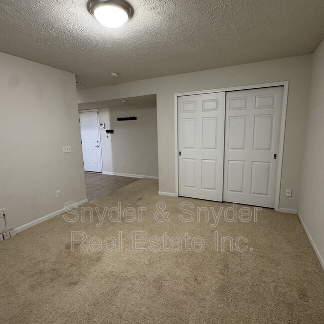 Building Photo - 393 Caleb Dr
