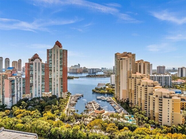 Building Photo - 3370 Hidden Bay Dr