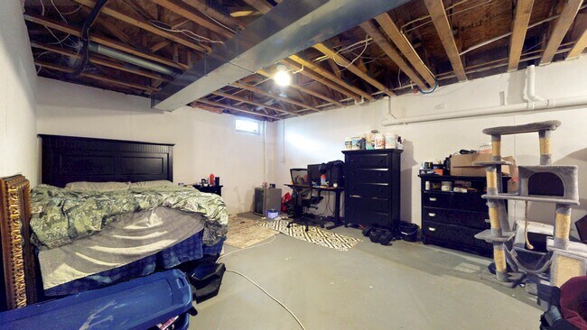 Building Photo - 12 Summit Cir