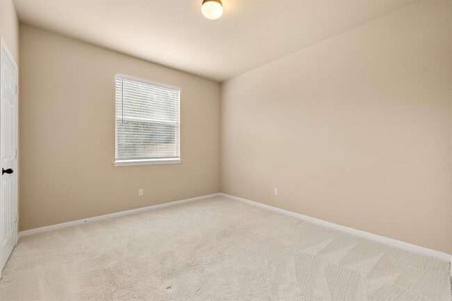 Building Photo - 676 Rusk Rd