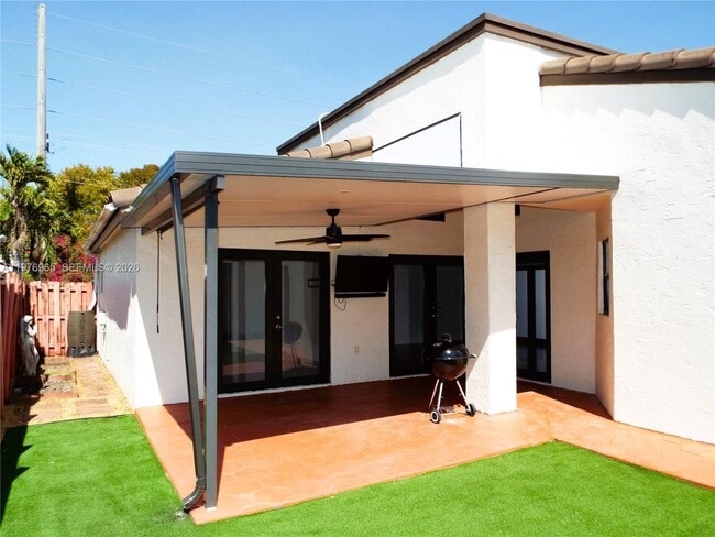 Building Photo - 422 SW 88th Pl