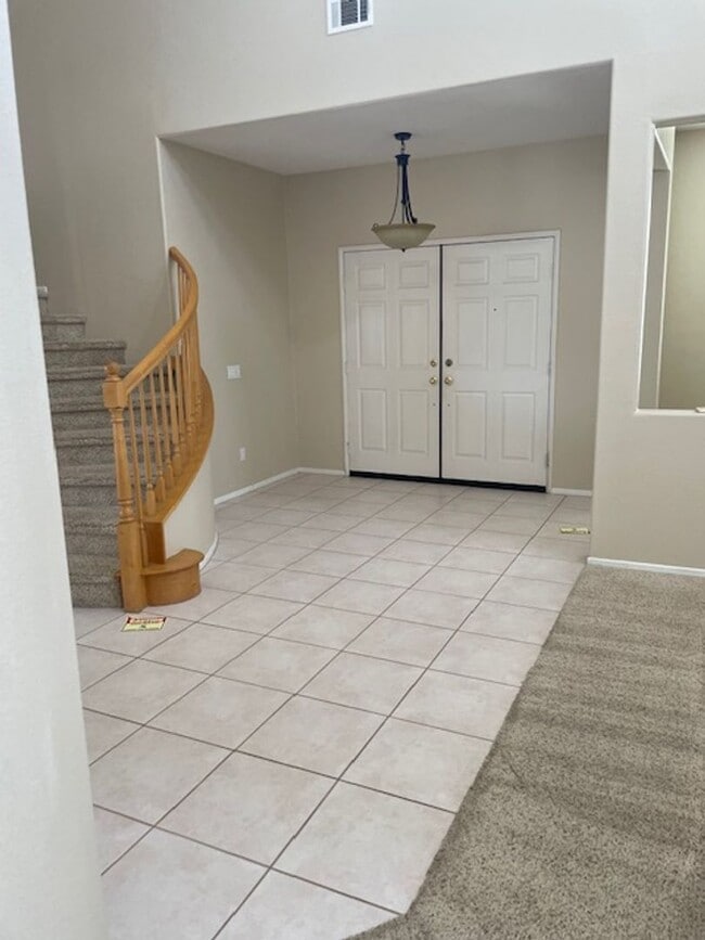 Building Photo - Paloma Del Sol Home