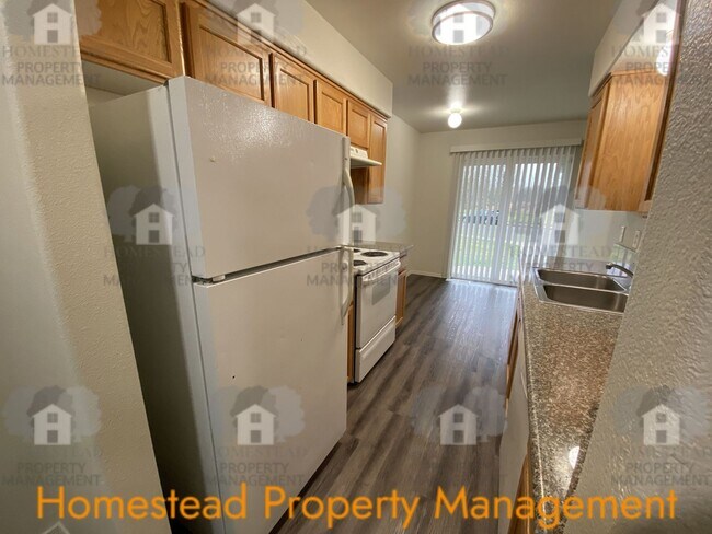 Building Photo - 599