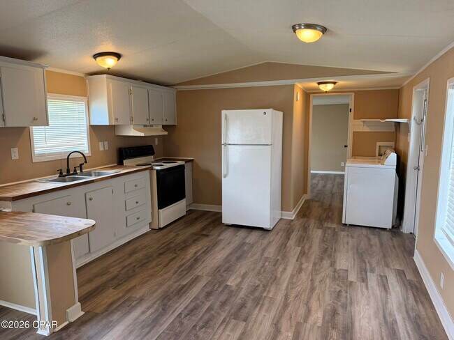 Building Photo - 4512 Carla Ln