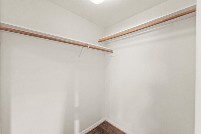 Building Photo - 14110 Saddlebend Dr