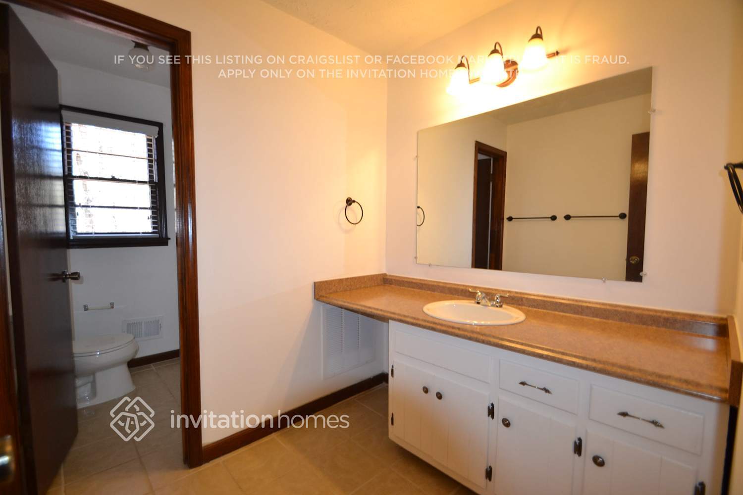 Building Photo - 7290 Hollyhock Dr