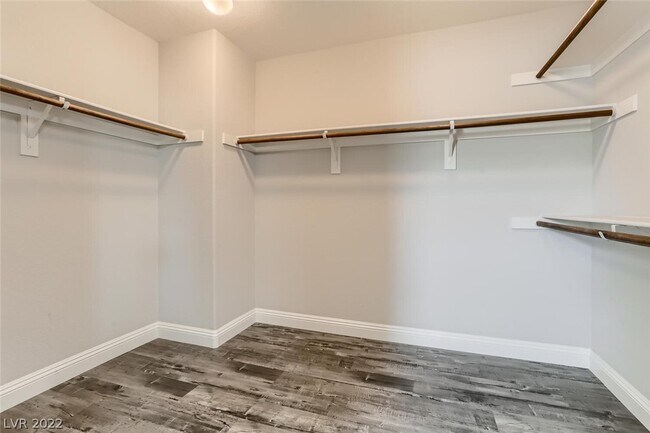 Building Photo - 9601 Abbey Pond Ave