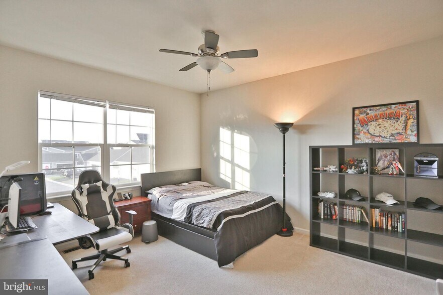 Building Photo - 21112 Sugarview Dr