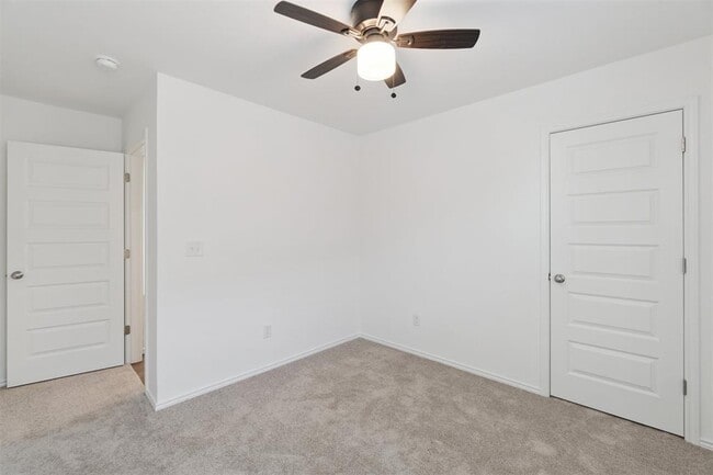 Building Photo - 5925 Bradford Pear Ln