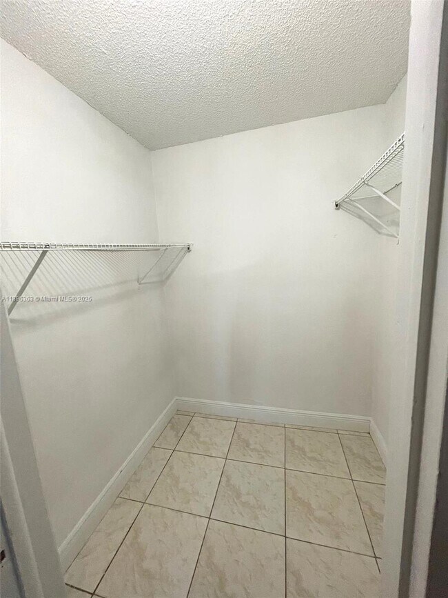 Building Photo - 9143 SW 77th Ave