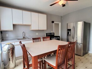 Building Photo - 25 Martin St