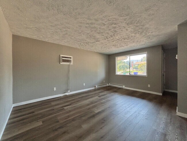 Building Photo - 2405 S University Rd