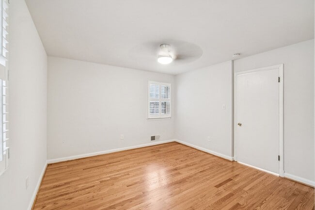 Building Photo - Charming 4BR/2BA Home for Rent in McLean!