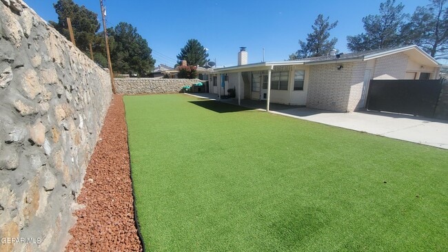 Building Photo - 332 Rio Verde Dr