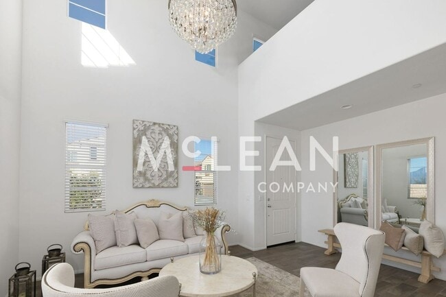 Building Photo - Gorgeous 2-Story 4-Bedroom Home with Loft ...