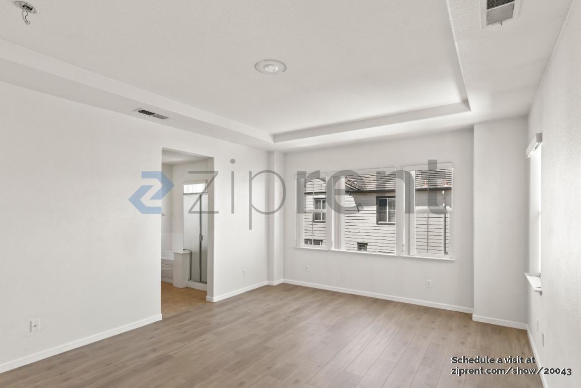 Building Photo - 351 Clarence Bromell Ct