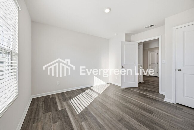 Building Photo - 1204 Beechridge Ct