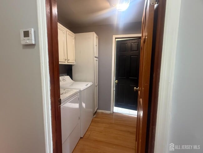 Building Photo - 64 Fiat Ave