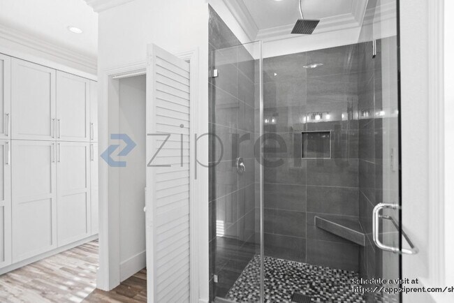 Building Photo - 24518 Karina St