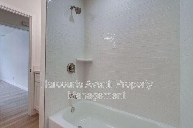 Building Photo - 523 S Barnwell St