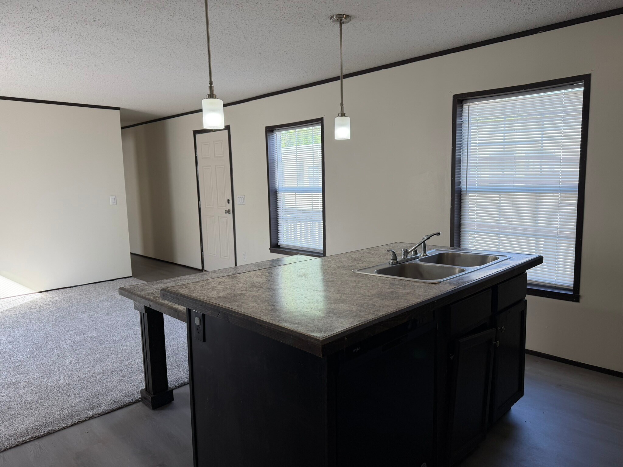 Building Photo - 2331 Wellington Green Dr