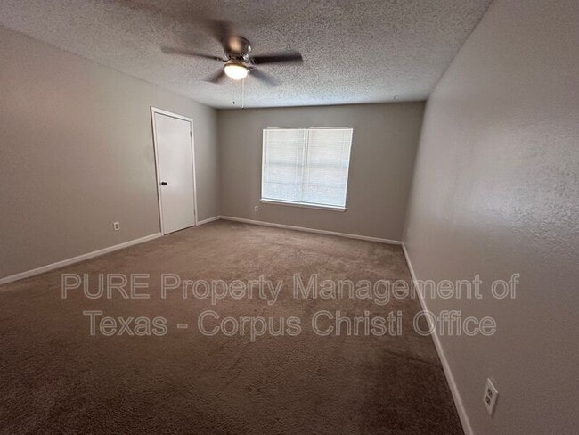 Building Photo - 4029 Brownwood Cir